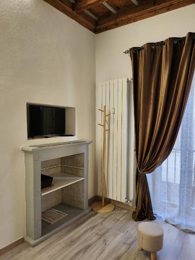 Mansarde&Suite Maison 1706 Lago Orta Borgomanero Extérieur photo