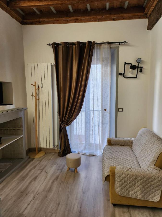 Mansarde&Suite Maison 1706 Lago Orta Borgomanero Extérieur photo