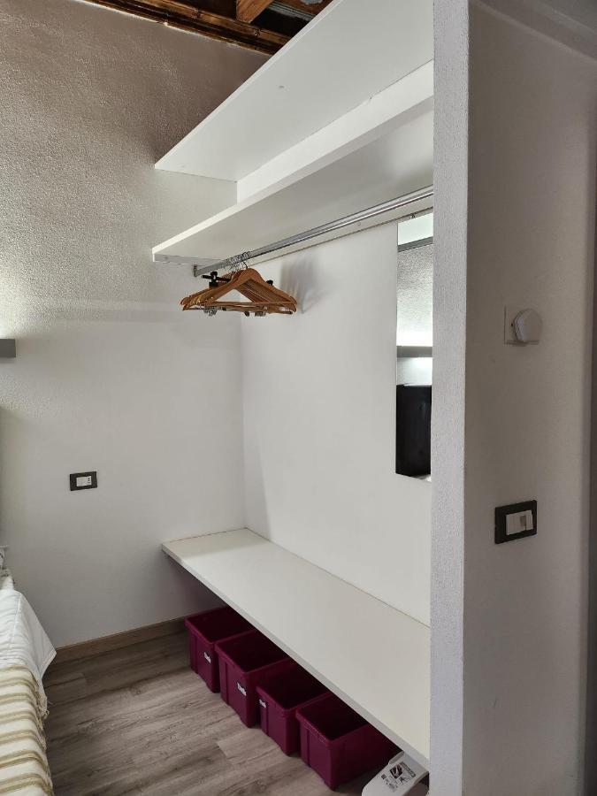 Mansarde&Suite Maison 1706 Lago Orta Borgomanero Extérieur photo