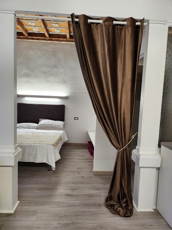 Mansarde&Suite Maison 1706 Lago Orta Borgomanero Extérieur photo