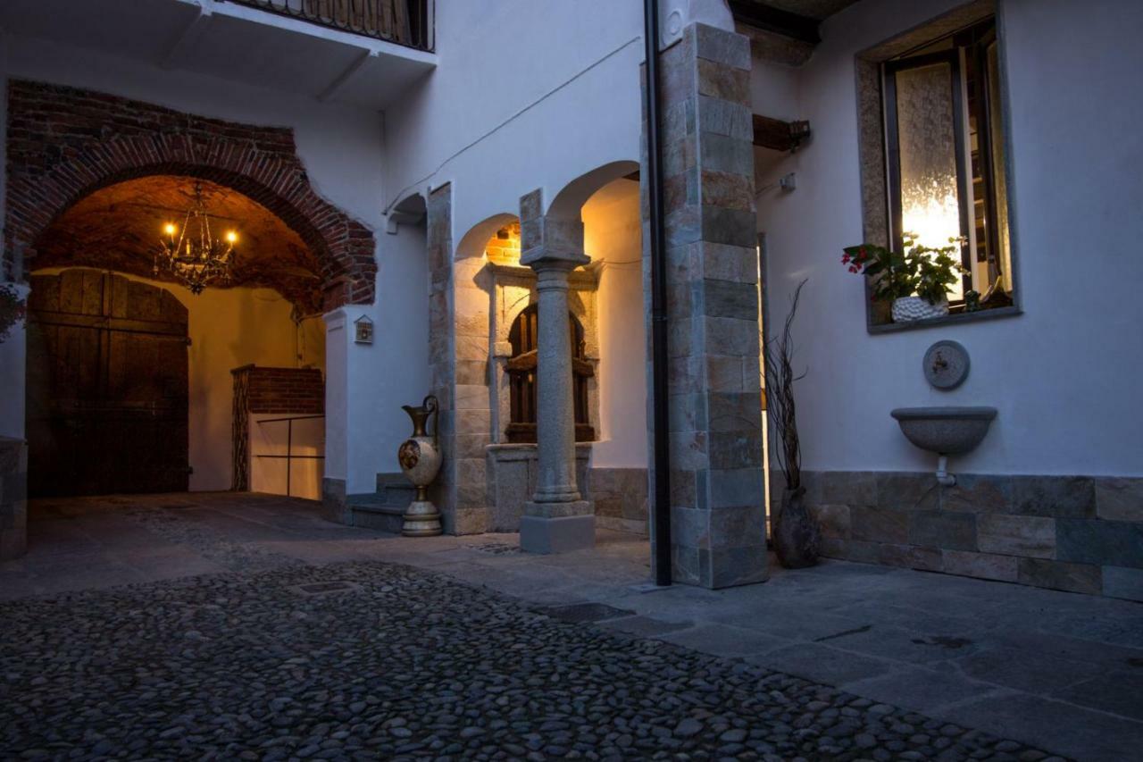 Mansarde&Suite Maison 1706 Lago Orta Borgomanero Extérieur photo
