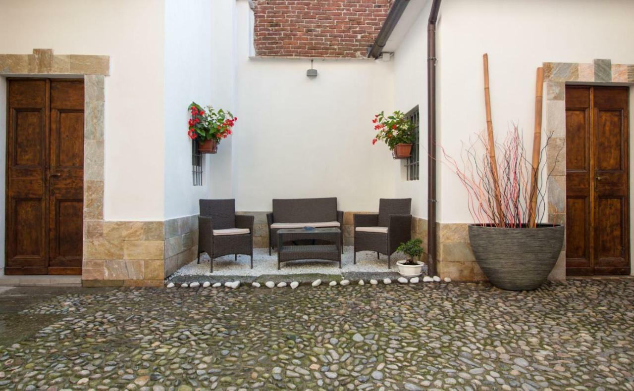 Mansarde&Suite Maison 1706 Lago Orta Borgomanero Extérieur photo