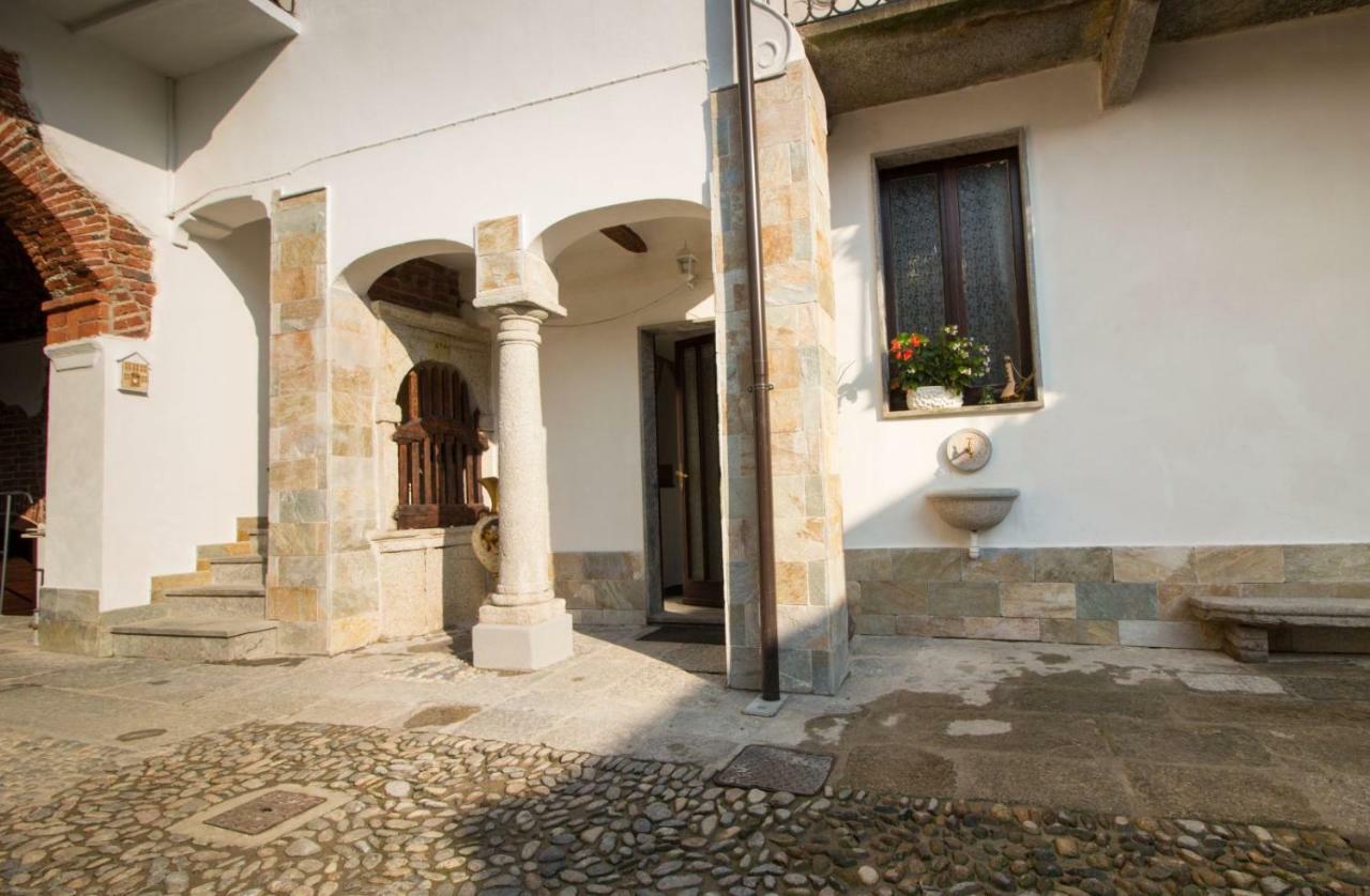 Mansarde&Suite Maison 1706 Lago Orta Borgomanero Extérieur photo