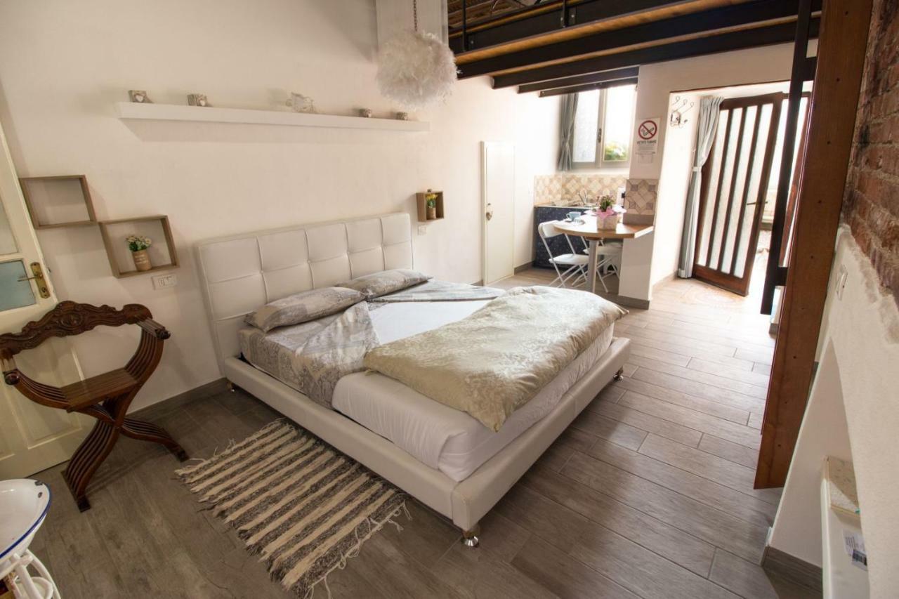 Mansarde&Suite Maison 1706 Lago Orta Borgomanero Extérieur photo