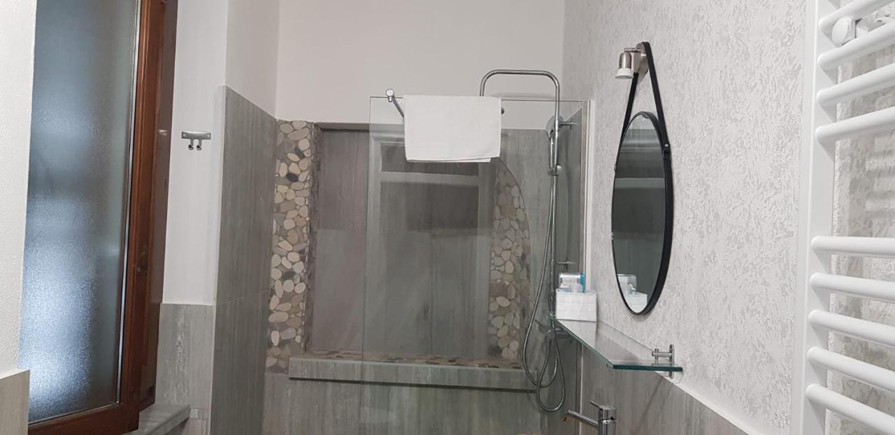 Mansarde&Suite Maison 1706 Lago Orta Borgomanero Extérieur photo