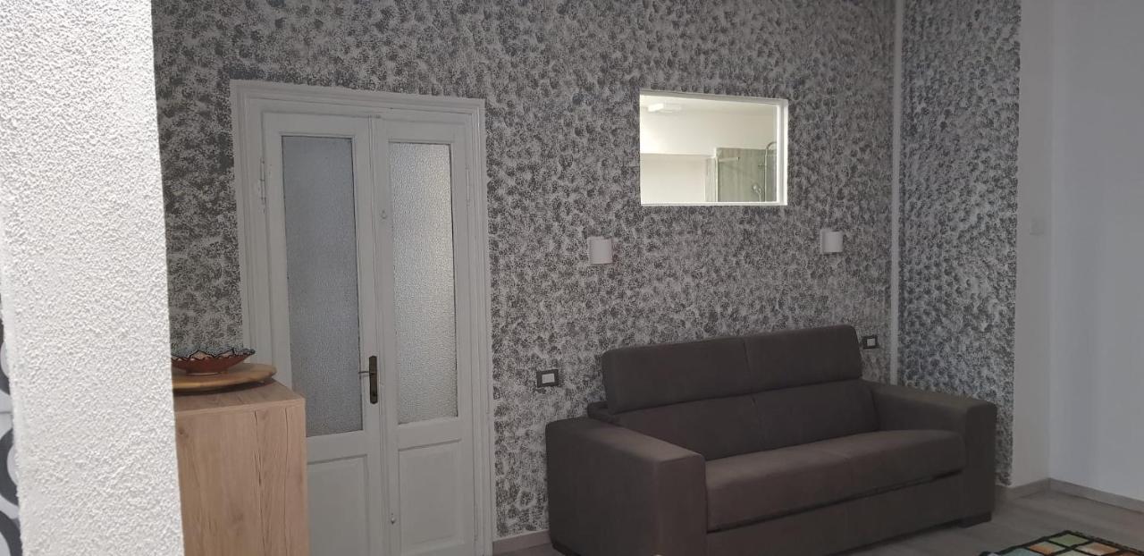 Mansarde&Suite Maison 1706 Lago Orta Borgomanero Extérieur photo