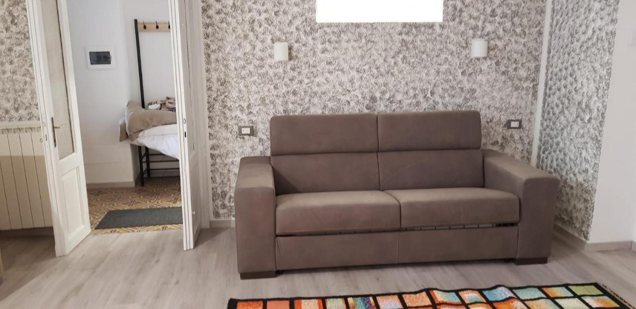 Mansarde&Suite Maison 1706 Lago Orta Borgomanero Extérieur photo